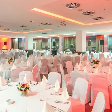 Ramada By Wyndham Hotel 4*