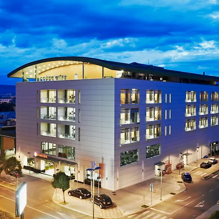 Ramada By Wyndham פודגוריצה