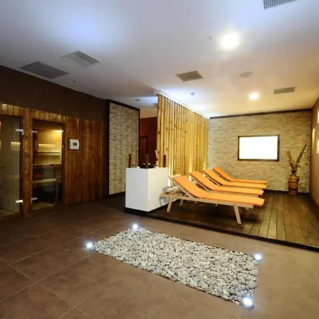 Ramada By Wyndham 4*
