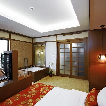 Ramada By Wyndham Hotel