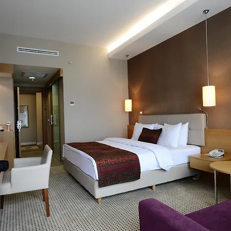 Ramada By Wyndham