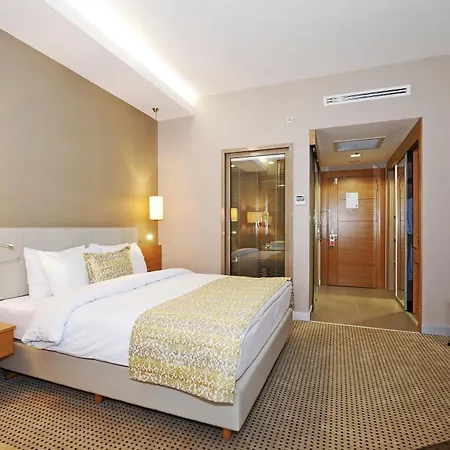 Ramada By Wyndham