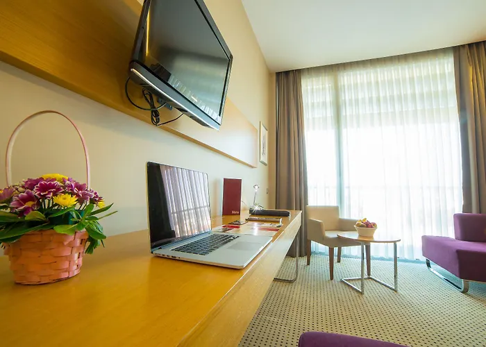 Ramada By Wyndham Otel 4*