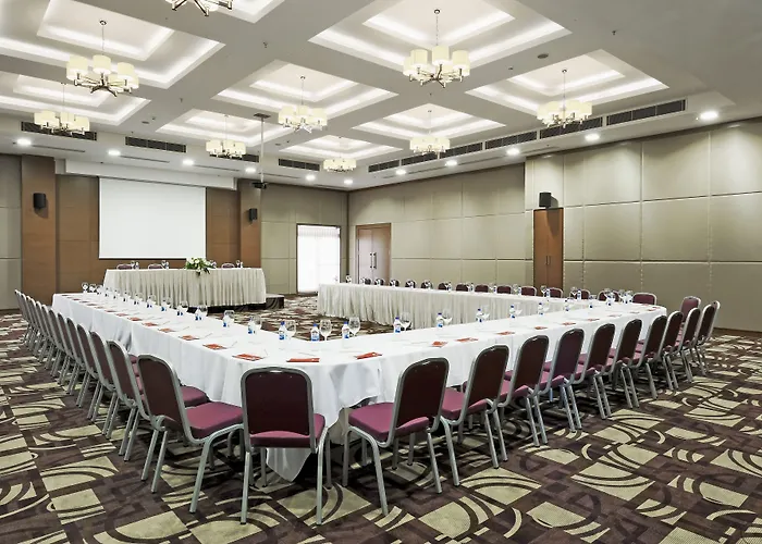 Ramada By Wyndham Otel Podgoriçe