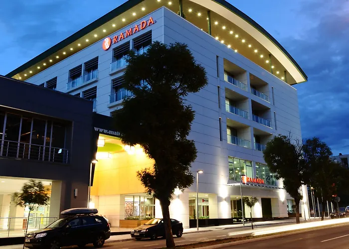 Ramada By Wyndham Otel