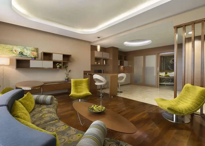 Ramada By Wyndham Hotel 4*